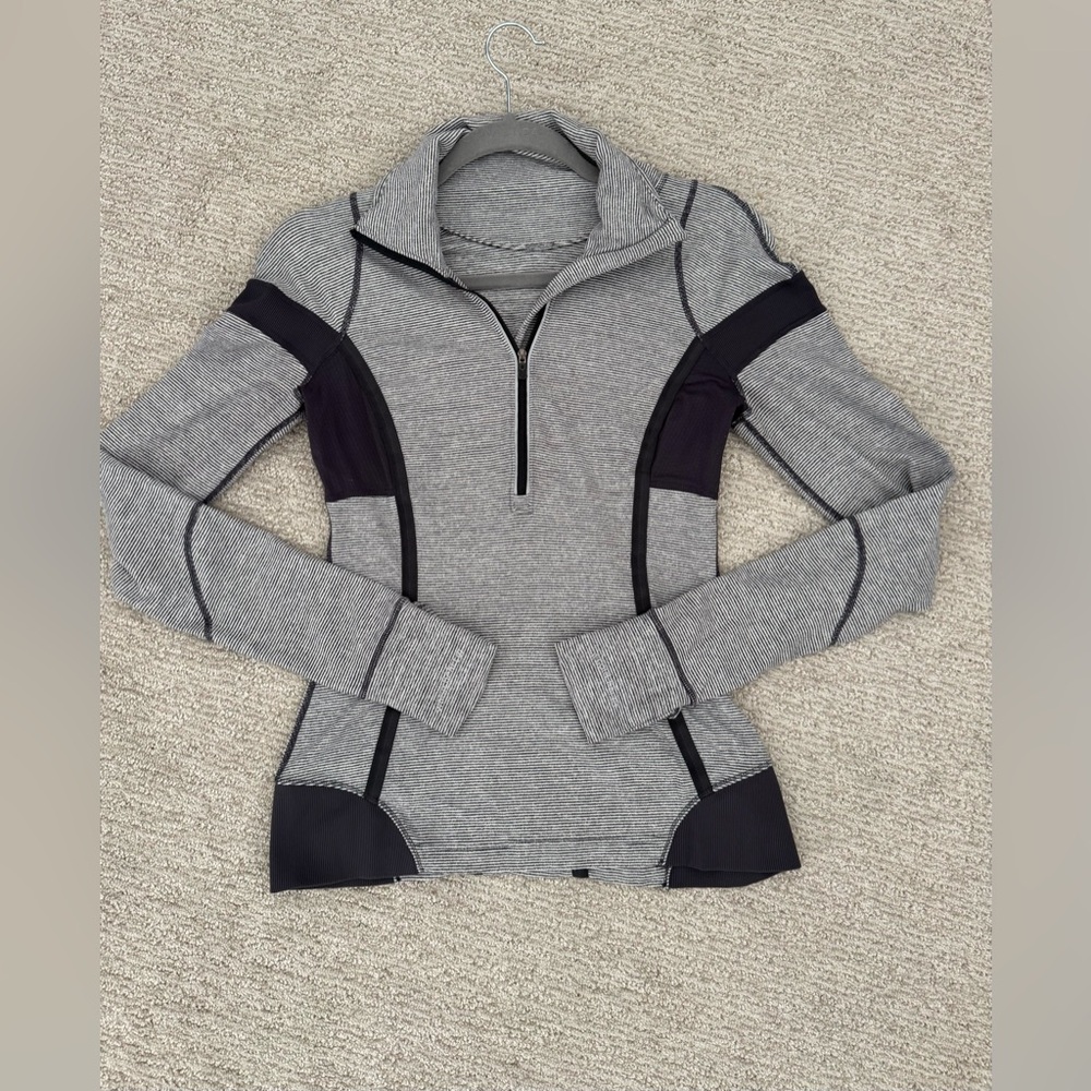 Lululemon Sweatshirt Pullover Womens 6‎ White Gray Striped 1/2 Zip Thumbhole *